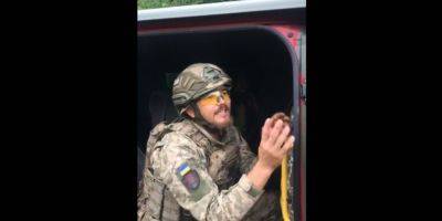«Те самые серьезные дядьки». Украинские военные, исполняющие песню Під вінницьким дощем, взорвали TikTok