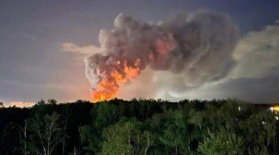 В российском Подмосковье произошел масштабный пожар на складе