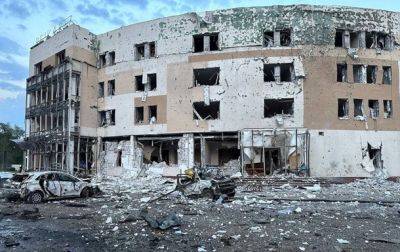 Удар по Запорожью: в разбитом отеле работал детский лагерь