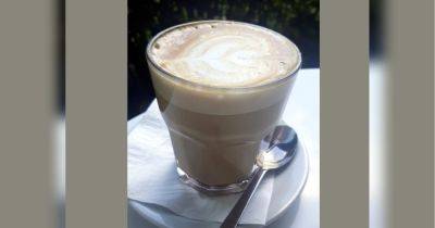 Холодный кофе с молоком и лавандой: прекрасная идея в летний зной