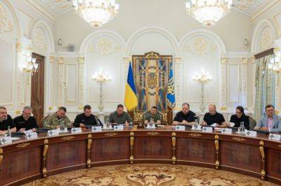 «Увольняем всех областных «военкомов», — Зеленский провел заседание СНБО