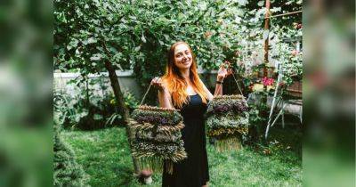 «Вокруг моих ковриков из трав и цветов в Фейсбуке был настоящий ажиотаж — около тысячи перепостов!» — мастерица Юлия Гомеляк