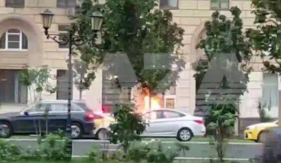 В москве загорелось BMW члена управления делами президента путина