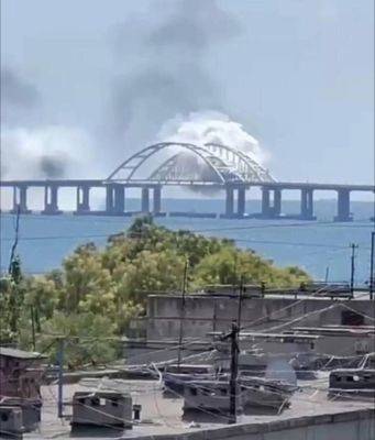 Удары по Крымскому мосту 12 августа - фото, видео взрывов и последние детали