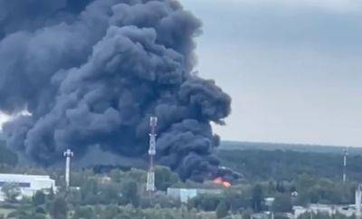 Пожар Раменское 13 августа - загорелся склад с удобрениями на площади 2,7 тысячи кв м - видео