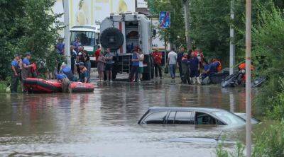 Прорыв дамбы в России: мощное наводнение затопило уже более 4 тысяч домов