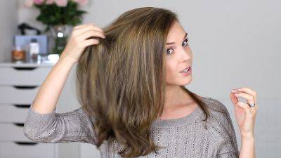 Ваши волосы будут сиять: как быстро избавиться от перхоти - советы специалистов