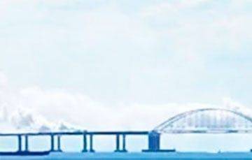 Крымский мост в дыму: россияне используют все средства для защиты