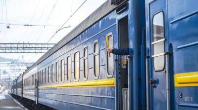 В УЗ предупредили о задержке поездов в Киев и обратно – список