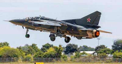На авиашоу в США разбился советский истребитель МиГ-23УБ (видео)