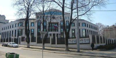 Из-за шпионских антенн. 45 дипломатов и сотрудников российского посольства покинули Молдову