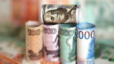 ЦБ установил официальный курс доллара на 15 августа в размере 101,04 рубля