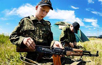 В Минске 11-классников отправили на военные полигоны?