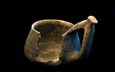 Археологи на Полтавщине обнаружили древние украшения и посуду