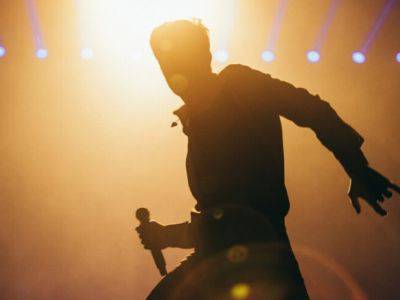 Концерт The Killers в Грузии прошел со скандалом из-за российского барабанщика: группа извинилась