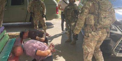 В Житомирской области преступная группировка вымогала «долг» с военного, угрожая убить беременную жену
