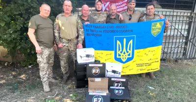 200 км вдоль линии фронта: волонтеры "Украинской команды" привезли помощь 6 воинским подразделениям на передовой