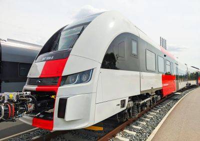 Новый поезд RegioFox начал возить пассажиров в Праге и Среднечешском крае