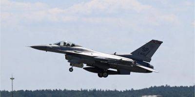 Авиационный эксперт прокомментировал, действительно ли незнание английского украинскими пилотами тормозит начало учений на F-16