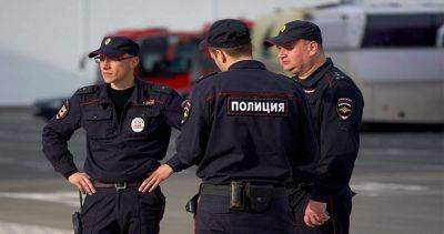 После рейда в Санкт-Петербурге в военкомат доставили сотню мигрантов с российским гражданством