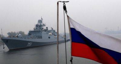 "Маскируются": аналитик рассказал, как корабли РФ перевозят оружие по Черному морю