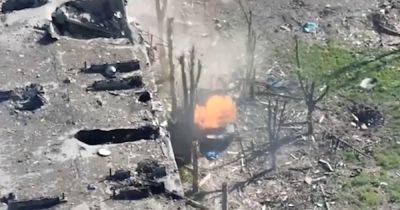 Два танка за пол часа: в Бахмуте ВСУ уничтожили технику ВС РФ с помощью FPV-дронов (видео)