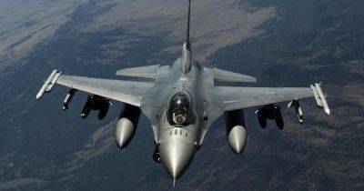 США одобрили отправку истребителей F-16 в Украину из Дании и Нидерландов, — Reuters