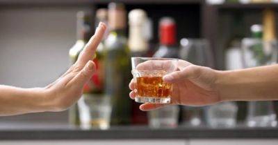 Если вообще перестать пить алкоголь: ученые выяснили, что произойдет с организмом человека