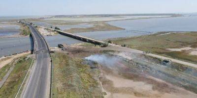 Оккупанты устанавливают понтонные переправы у разбомбленных Чонгарского и Генического мостов — Гуменюк