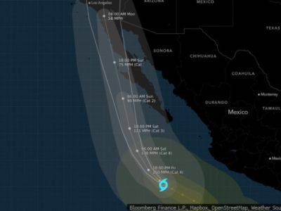 В США усиливается ураган Хилари: вдоль береговой линии Нижней Калифорнии объявили предупреждение