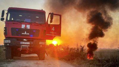 В Одессе на площади в 1000 м² тушили пожар | Новости Одессы