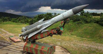 Ракетный удар по Крыму: в Минобороны РФ сообщили об отражении атаки ЗРК С-200