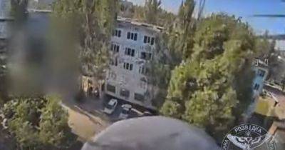 Взрывалось и горело: в ГУР показали БПЛА, подорвавший полковника МВД РФ в Энергодаре (видео)