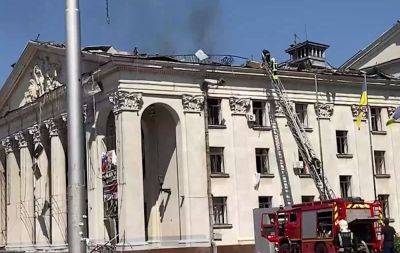 Это настоящий ад: появились первые видео после удара по центру Чернигова вражеским "искандером" - очень много жертв