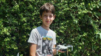 11-летний мальчик из Афулы прославился, снимая дроном акции протеста
