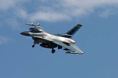 Вопросы по обучению украинских пилотов на F-16 сохраняются, США ждут программу тренировок - CNN