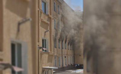 В одной из школ Ташкента вспыхнул пожар. Видео