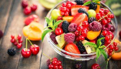 Какие сезонные ягоды и фрукты могут вызвать аллергическую реакцию