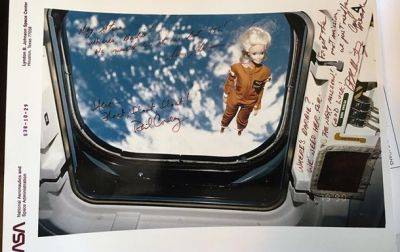 Первая кукла Барби побывала в космосе в рамках секретной миссии Пентагона