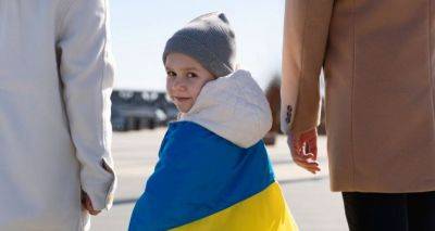 По 3000 гривен ежемесячно: детям-переселенцам государство обещает выплачивать помощь - cxid.info - Украина