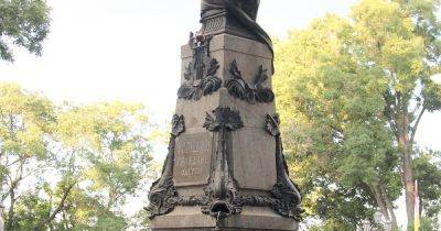 "Его любят": мэр Труханов против демонтажа памятника Пушкину в Одессе
