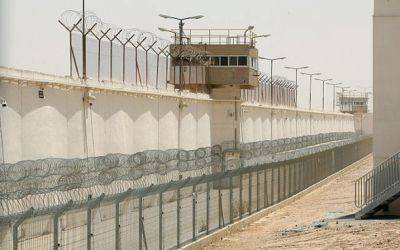 В двух израильских тюрьмах вспыхнул бунт из-за изоляции арабских криминальных авторитетов