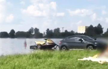 Под Витебском водитель BMW заехал прямо в озеро
