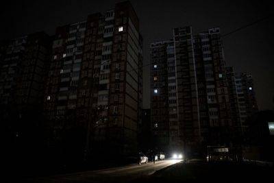 Полный блэкаут в Крыму: люди сидят без света, началась настоящая паника
