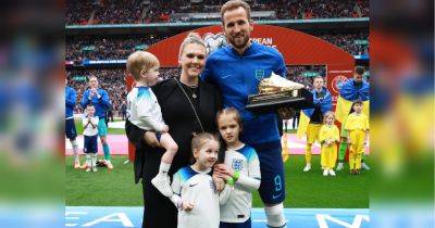 Звездный капитан сборной Англии четвертый раз стал отцом: первые фото малыша