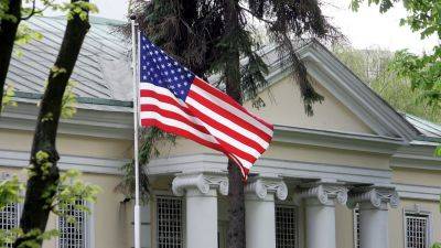 Посольство США в Минске призывает американцев покинуть Беларусь