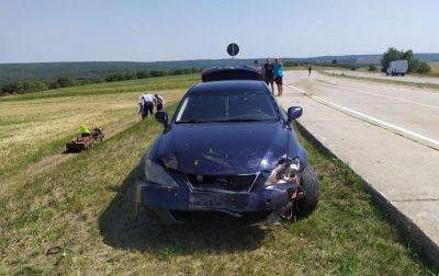 Водитель элитного авто влетел в стадо овец в Молдове, 29 животных погибли на месте - фото и видео