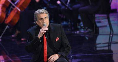 Легендарный итальянский певец Тото Кутуньо умер в возрасте 80 лет