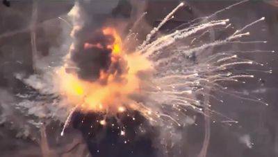 Взрывы в Крыму 23 августа - уничтожен российский комплекс С-400 - видео