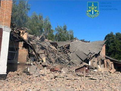 Россияне атаковали беспилотником школу в Ромнах: в сети показали последствия (фото)